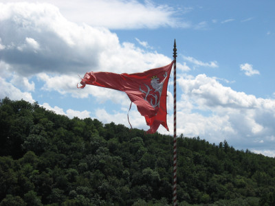 Tapeta: Vlajka ve vtru